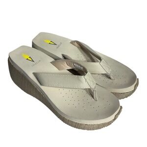 Volatile‎ Womens 10 Wedge Bahama Flip Flop Sandals Tan Beige Comfort New